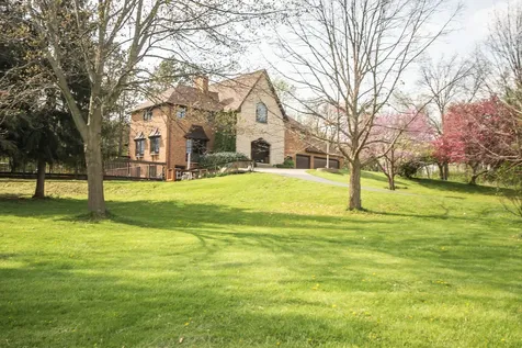 1131 Fourth Avenue Dixon IL 61021