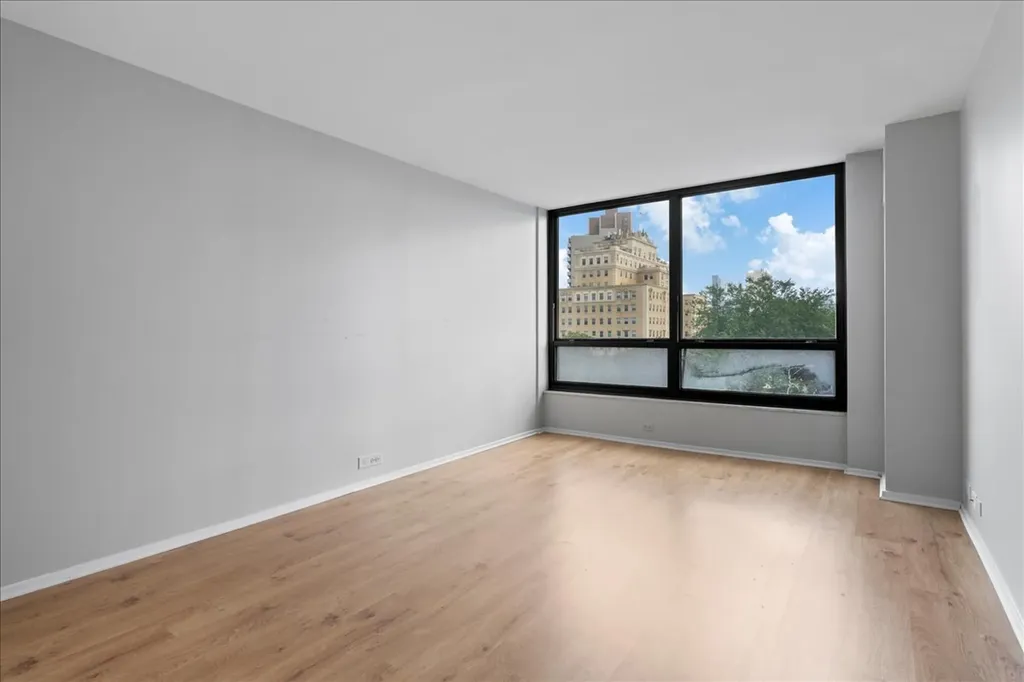 2020 North Lincoln Park West Street Chicago IL 60614