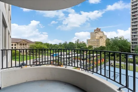 2020 North Lincoln Park West Street Chicago IL 60614