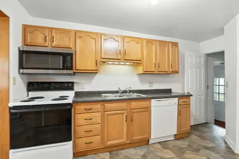 2804 Elim Avenue Zion IL 60099