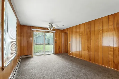 2804 Elim Avenue Zion IL 60099