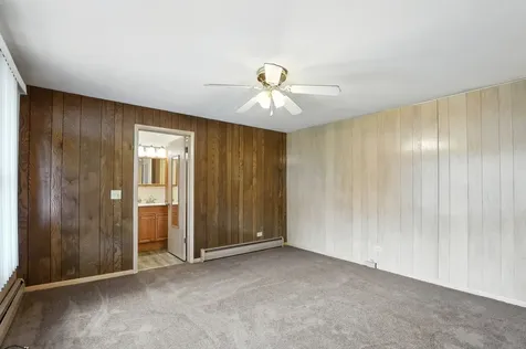 2804 Elim Avenue Zion IL 60099