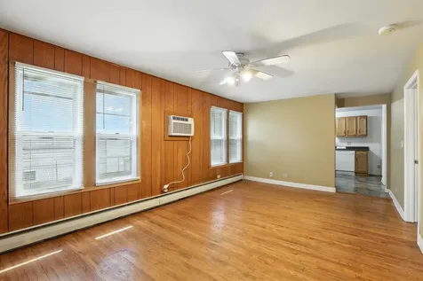 2804 Elim Avenue Zion IL 60099