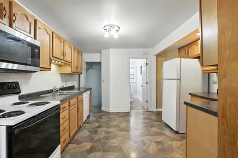2804 Elim Avenue Zion IL 60099