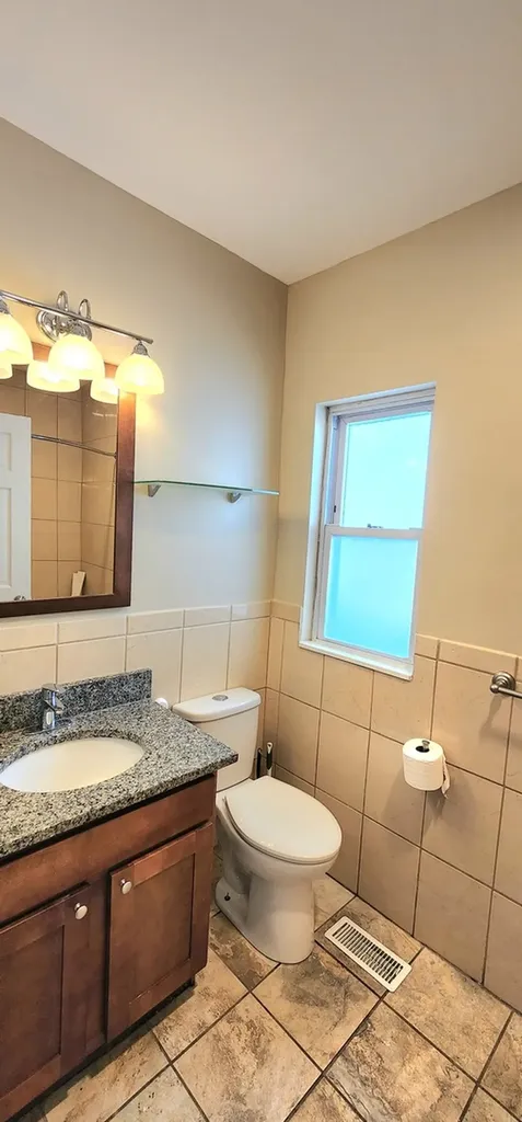 2948 South Lyman Street Chicago IL 60608