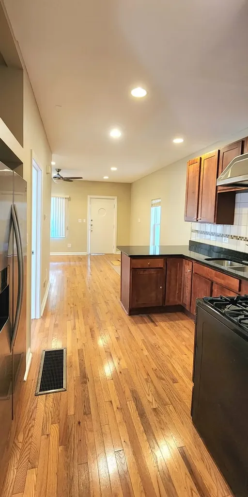 2948 South Lyman Street Chicago IL 60608