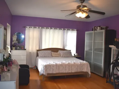 1749 West North Shore Avenue Chicago IL 60626