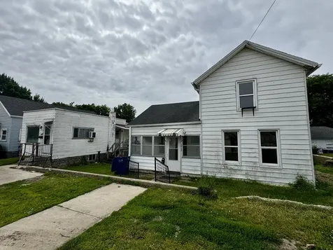 1422-1426 5TH Street Lasalle IL 61301