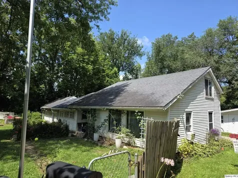 1715 North 4th Quincy IL 62301
