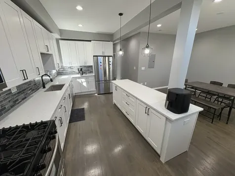1755 East 72nd Street Chicago IL 60649