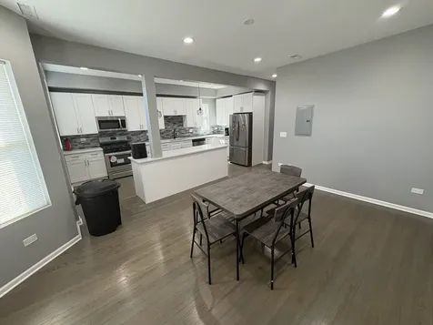 1755 East 72nd Street Chicago IL 60649