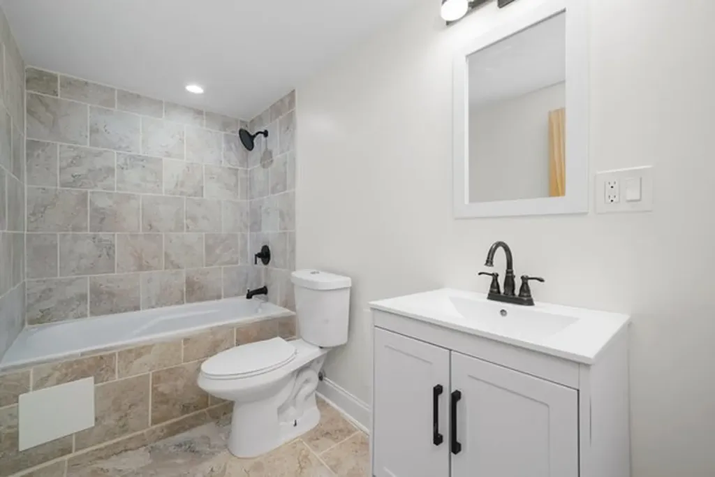 3912 West Congress Parkway Chicago IL 60624