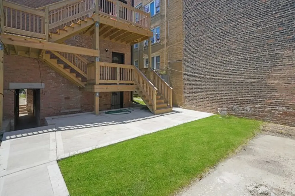 3912 West Congress Parkway Chicago IL 60624