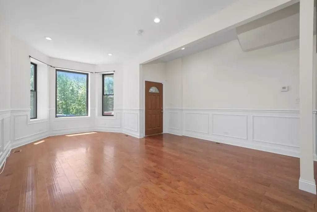3912 West Congress Parkway Chicago IL 60624