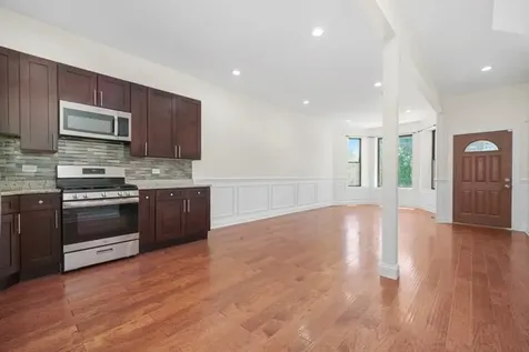 3912 West Congress Parkway Chicago IL 60624