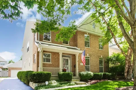 29 Pralls Loop Highwood IL 60040