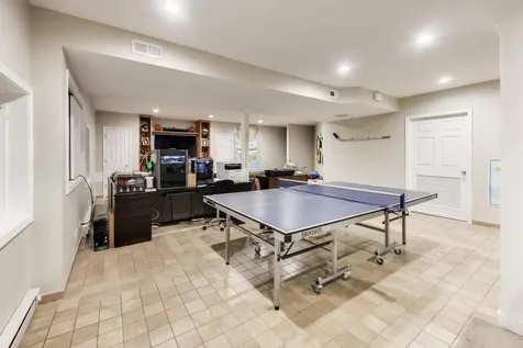 29 Pralls Loop Highwood IL 60040