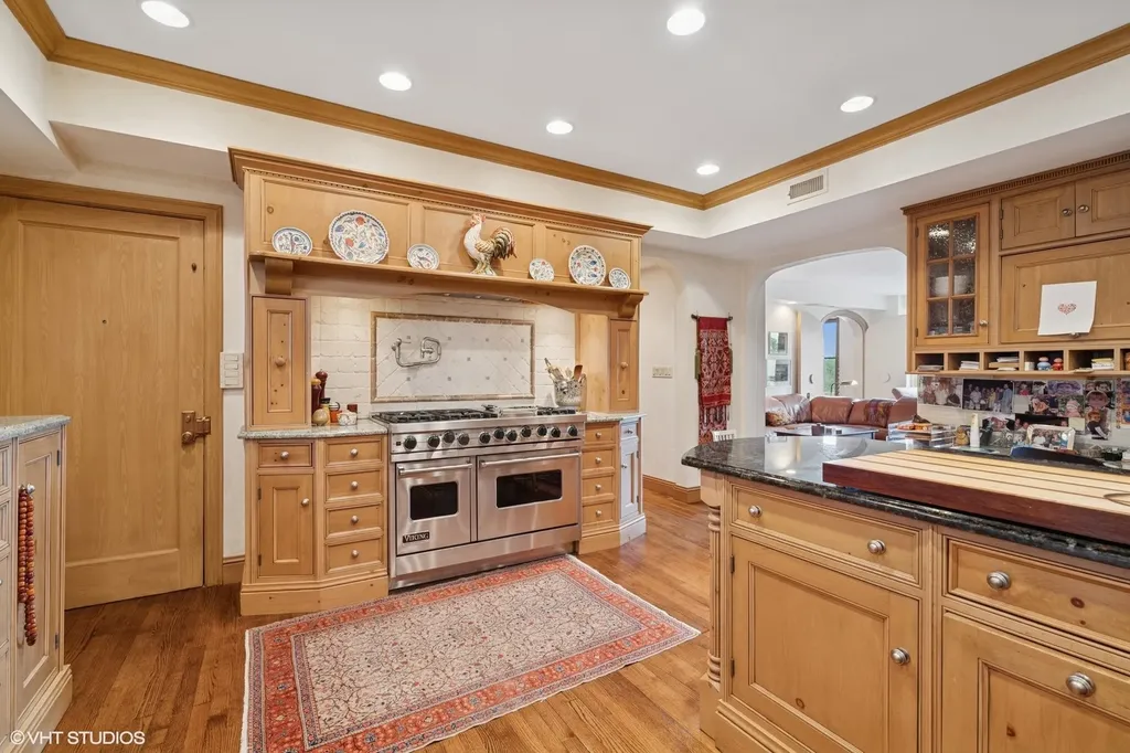 3500 North Lake Shore Drive Chicago IL 60657