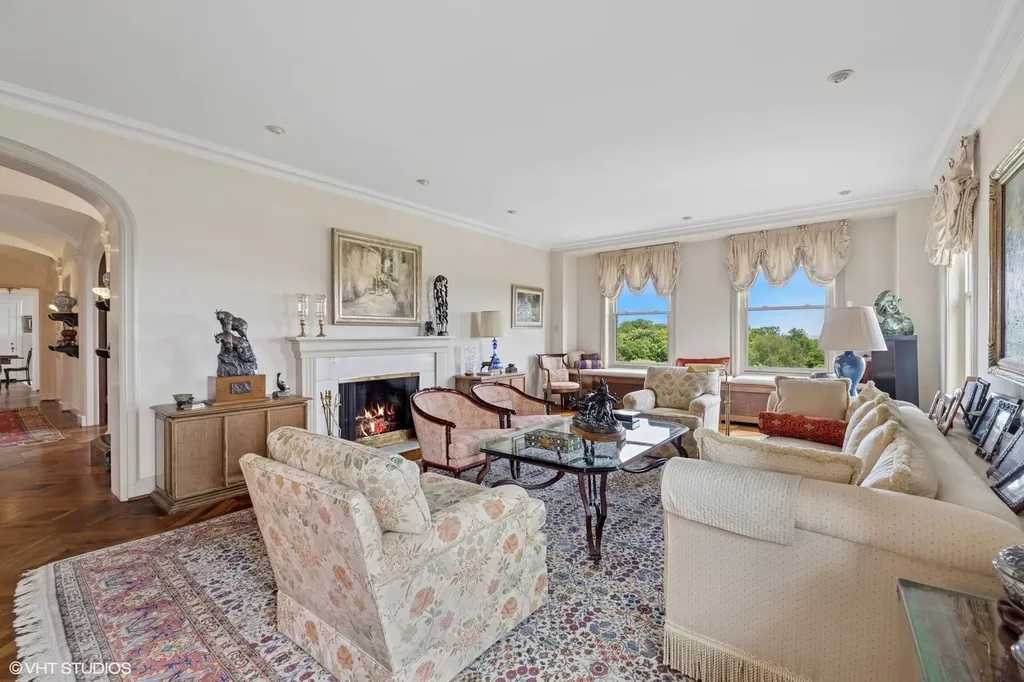 3500 North Lake Shore Drive Chicago IL 60657