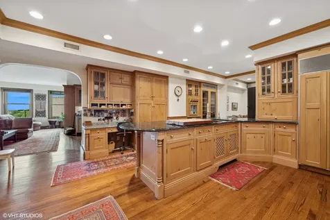 3500 North Lake Shore Drive Chicago IL 60657