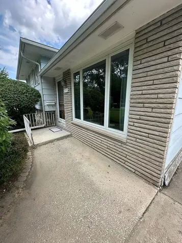17871 Locust Street Lansing IL 60438