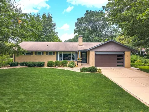 209 Orleans Drive Bloomington IL 61701