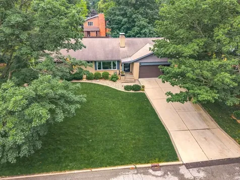 209 Orleans Drive Bloomington IL 61701