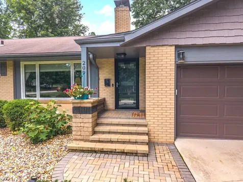 209 Orleans Drive Bloomington IL 61701