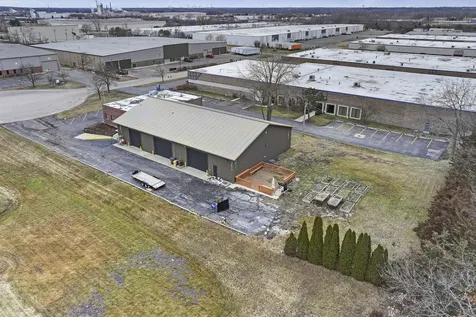 3720 Hawthorne Court Waukegan IL 60087