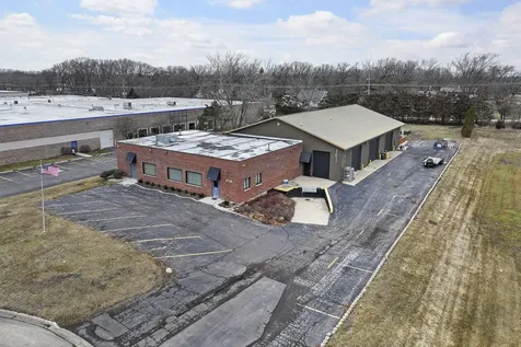 3720 Hawthorne Court Waukegan IL 60087