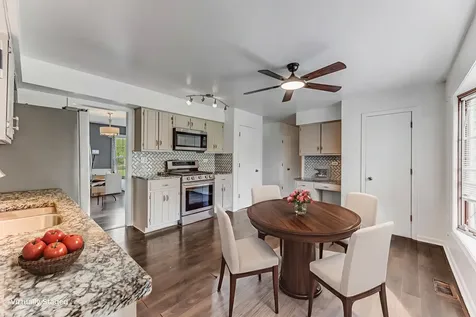 25 West Donovan Court Crete IL 60417