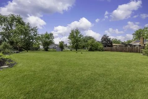 25 West Donovan Court Crete IL 60417