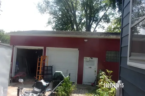 427 East Oak Street Watseka IL 60970