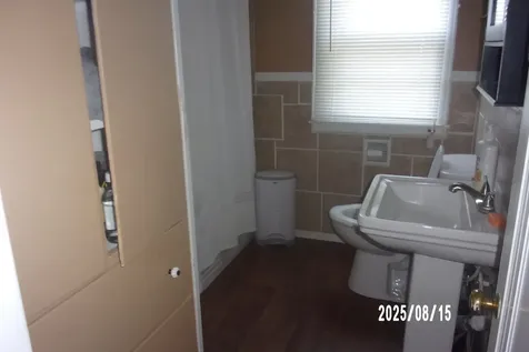 427 East Oak Street Watseka IL 60970