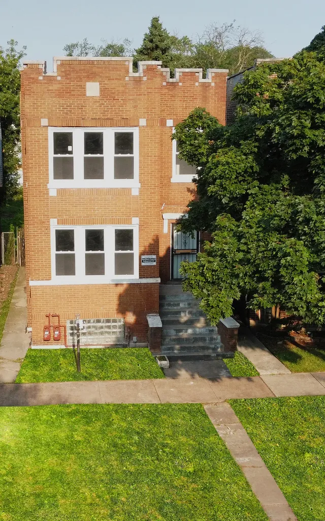 6830 South Michigan Avenue Chicago IL 60637