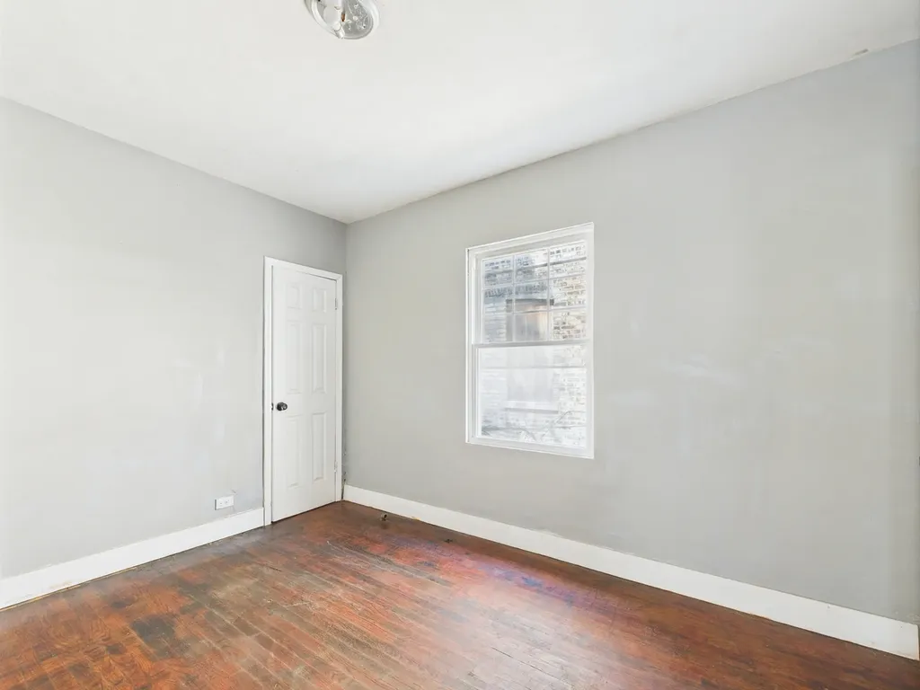 11922 South Perry Avenue Chicago IL 60628