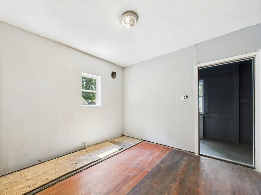 11922 South Perry Avenue Chicago IL 60628