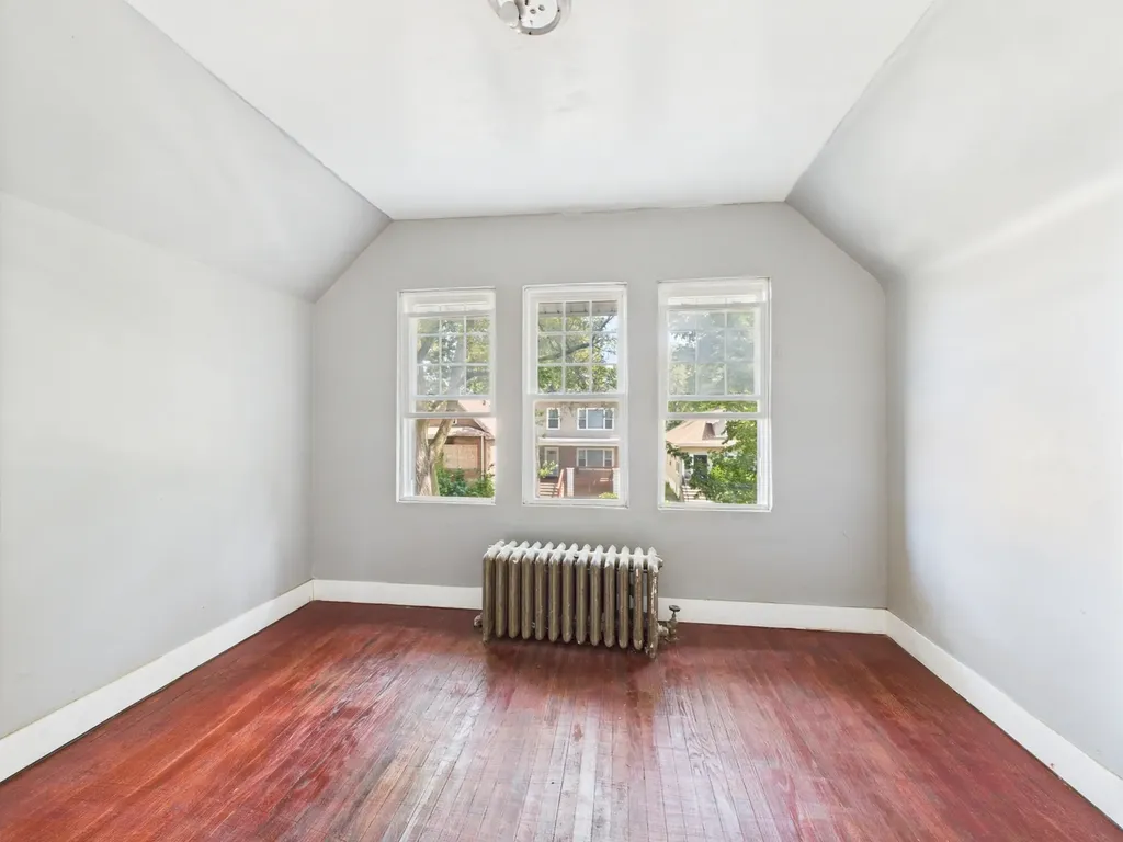 11922 South Perry Avenue Chicago IL 60628