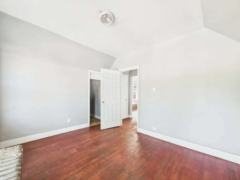 11922 South Perry Avenue Chicago IL 60628