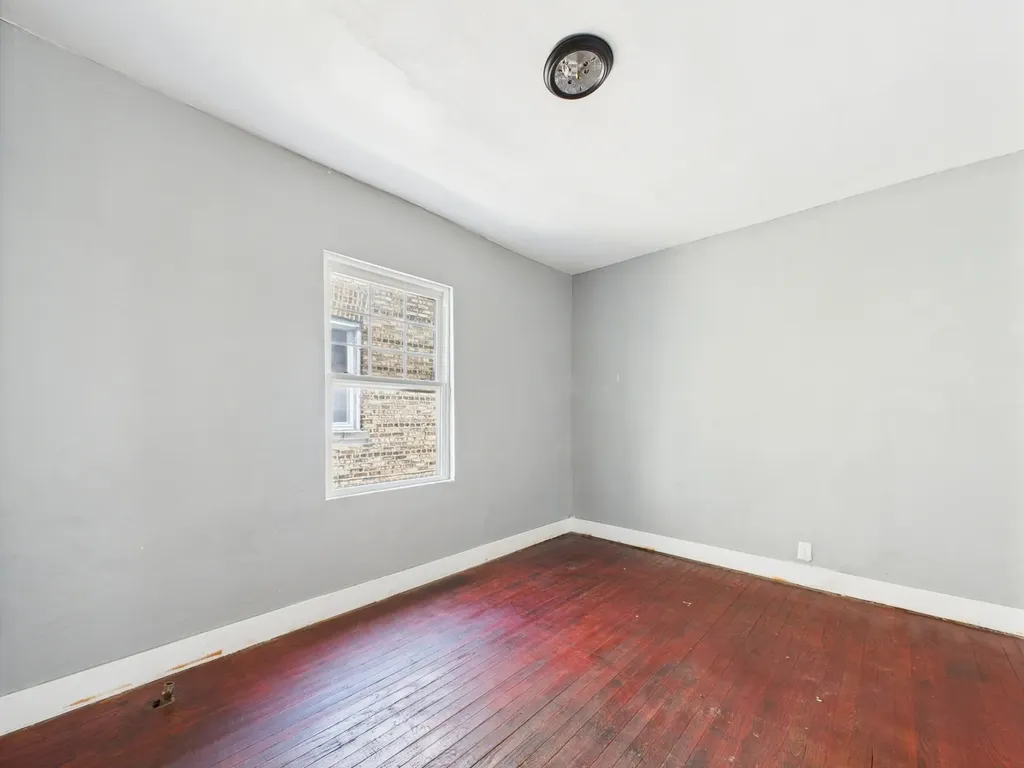 11922 South Perry Avenue Chicago IL 60628