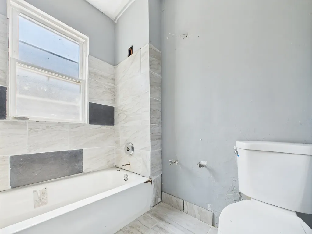 11922 South Perry Avenue Chicago IL 60628