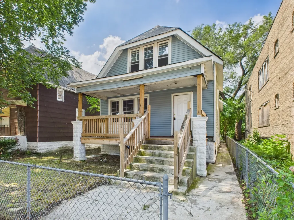 11922 South Perry Avenue Chicago IL 60628