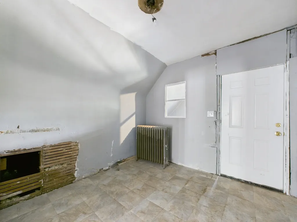11922 South Perry Avenue Chicago IL 60628