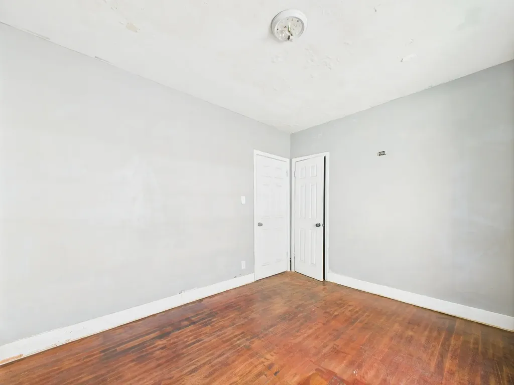11922 South Perry Avenue Chicago IL 60628