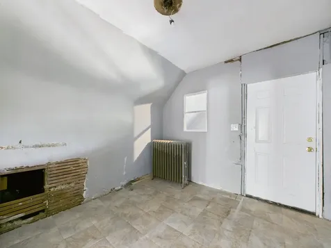 11922 South Perry Avenue Chicago IL 60628