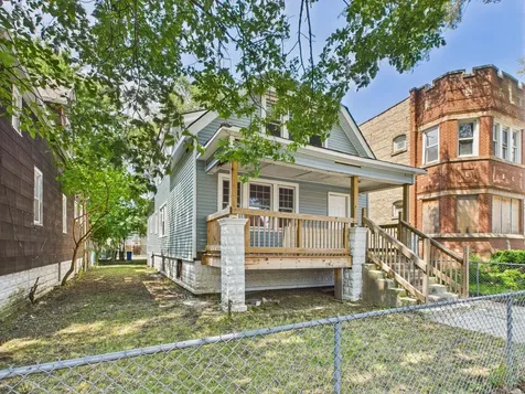 11922 South Perry Avenue Chicago IL 60628