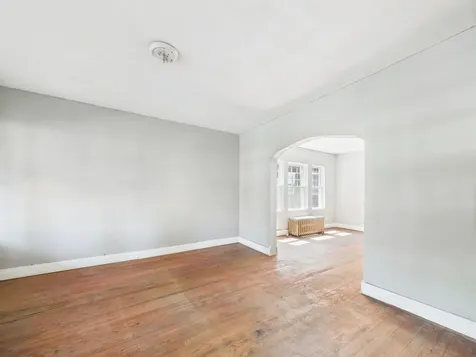 11922 South Perry Avenue Chicago IL 60628