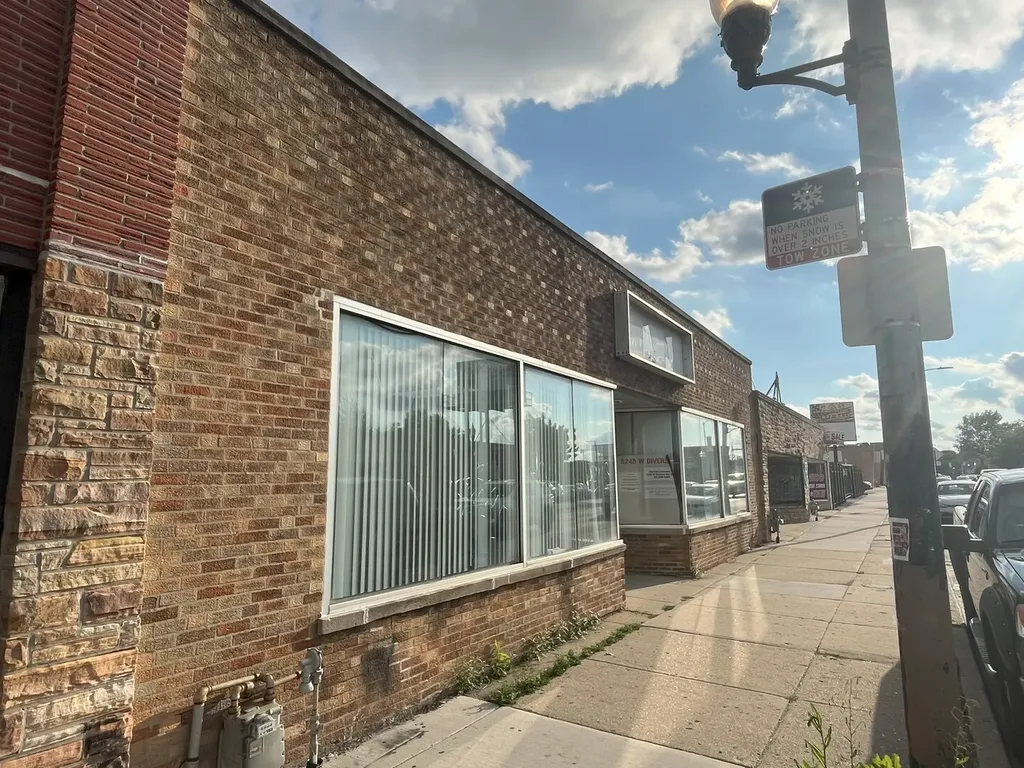 5245 West Diversey Avenue Chicago IL 60639