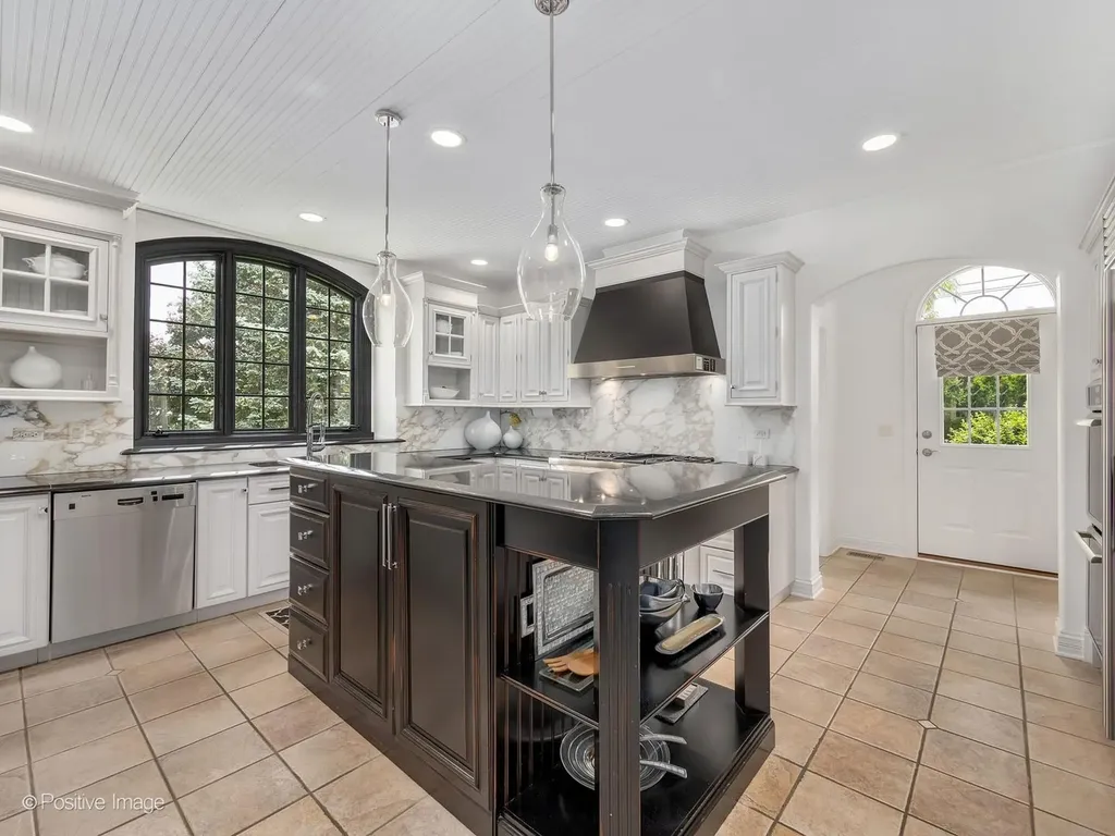 734 Highview Avenue Glen Ellyn IL 60137