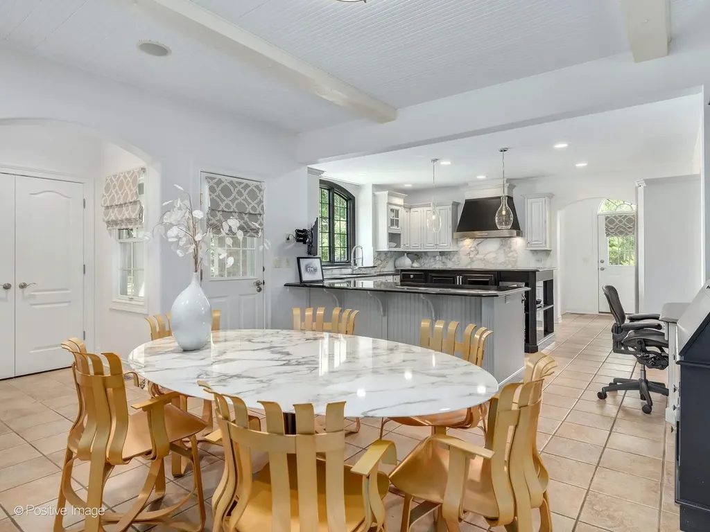 734 Highview Avenue Glen Ellyn IL 60137